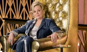 Jean Smart Urges Networks Not to Air Hollywood Award Shows Amid L.A. Fires